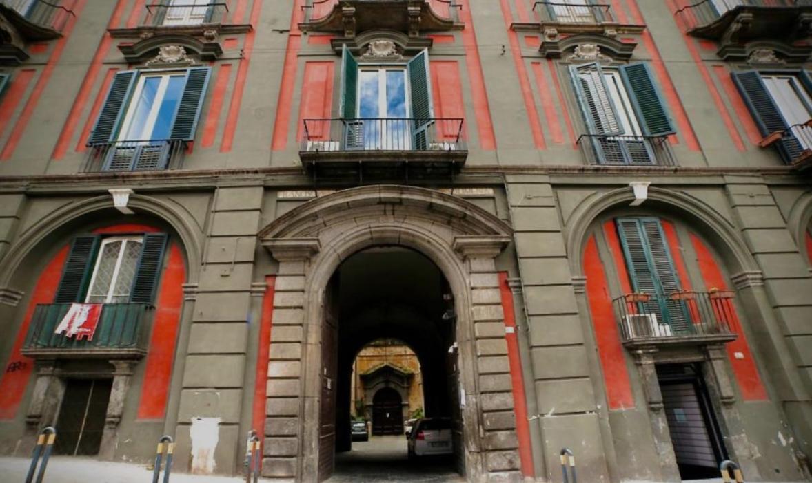 شقة Casa Diva A 5 Passi Dal Museo Archeologico نابولي المظهر الخارجي الصورة